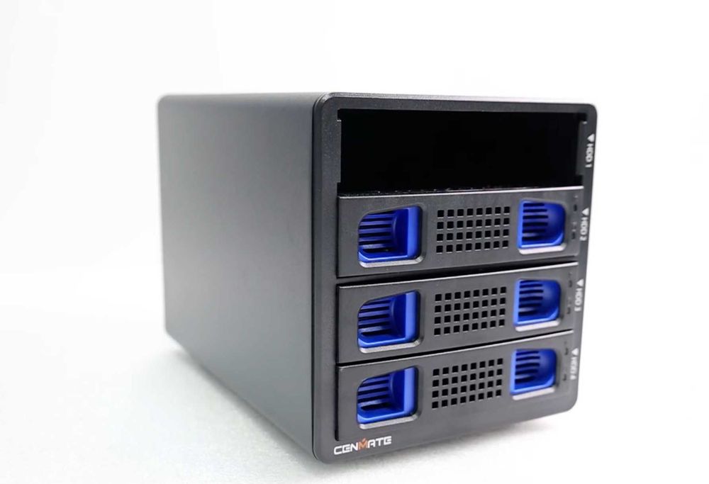 Carcasa hard disk CENMATE cu 4 bay-uri pentru HDD sau SSD SATA