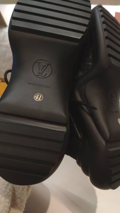 Сникърси Louis Vuitton с дантела