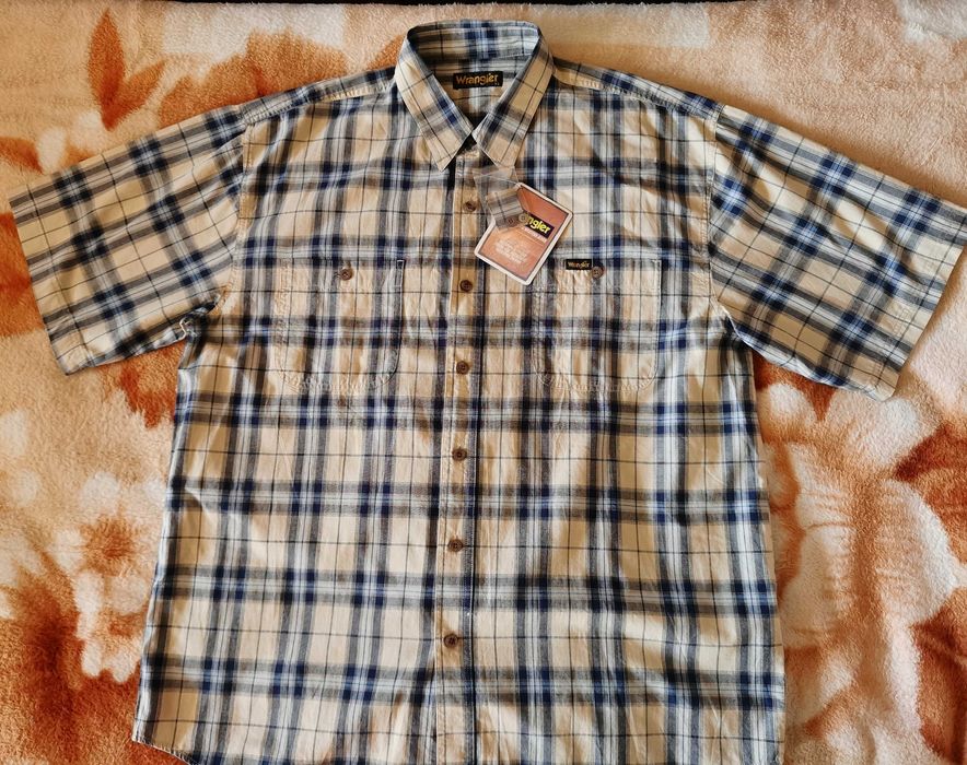 Ветровки, рубашка, жилет