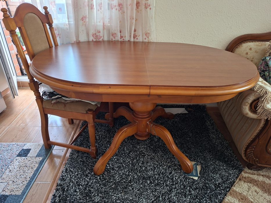 Продам стол отличный