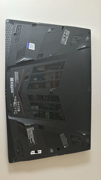 Ноутбук игровой MSI GL63 9SEK