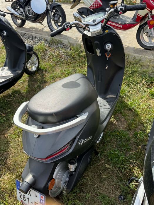 Scutere electrice/benzina/Motocicleta Yamaha