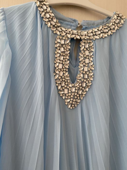 Светло синя рокля