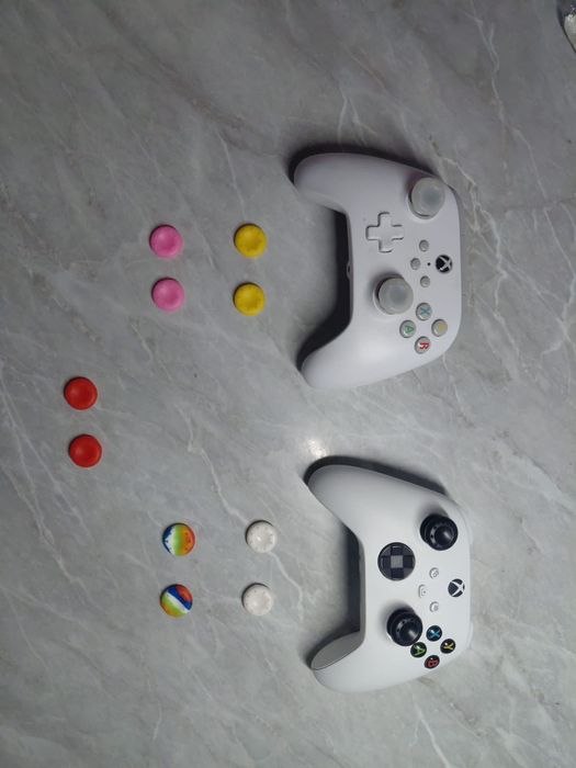 Vând Xbox Series S 521 GB, stare impecabilă