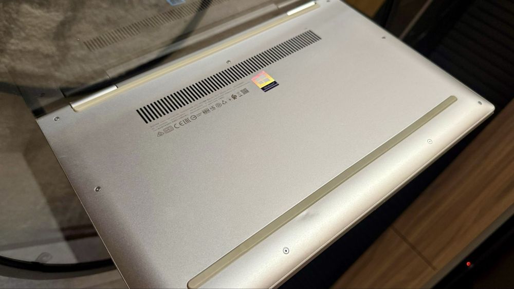Laptop Lenovo Yoga C740-14IML