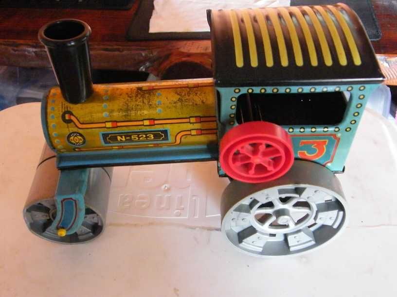 jucărie  vintage.   KDN  N-523  Compactator cu abur de jucărie  .