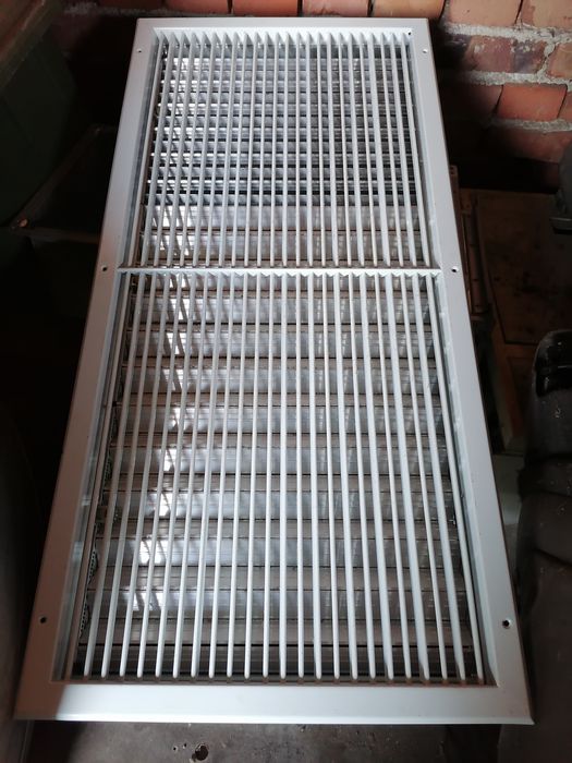Продавам вентилационни решетки