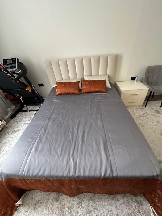 Двухспальная кровать