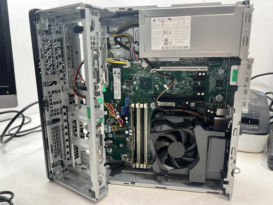 Реновиран компютър HP EliteDesk 800 G5 i3-8100 16GB 260GB NVMe с гаранция