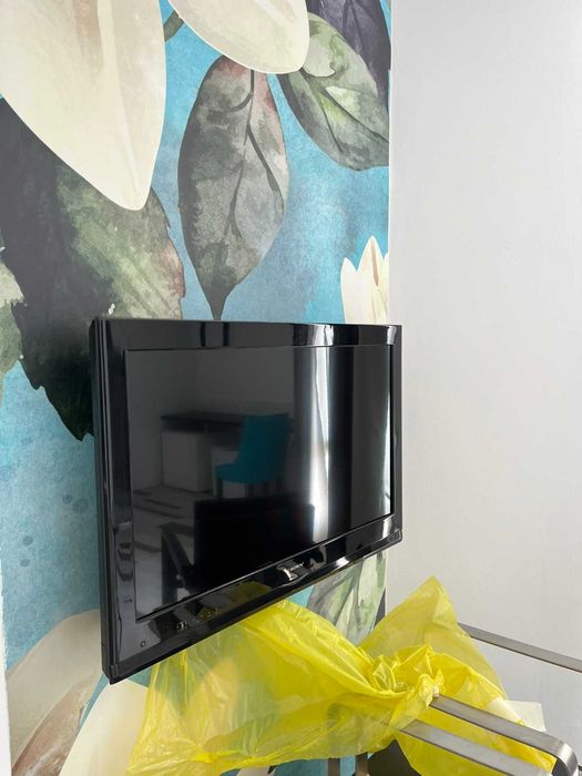 LED Телевизор Crown-32'