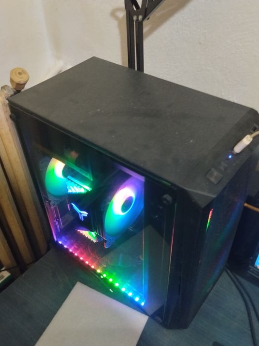 Vând Desktop PC, în stare bună de funcționare