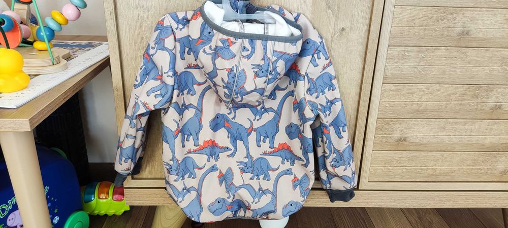 Софтшел водоустойчиво яке с динозаври размер 86/92 см