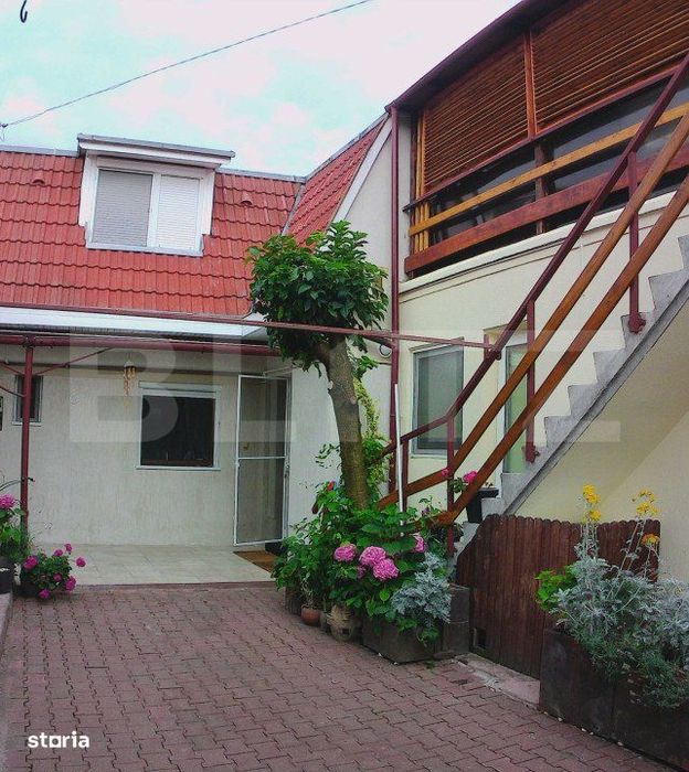 Casa 3 nivele  singur in curte zona centru cu cabinet stomatologic