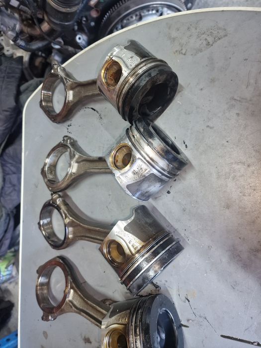 Piston biela  3.0 CGQ biturbo audi a6 a7 a8 q5 2014