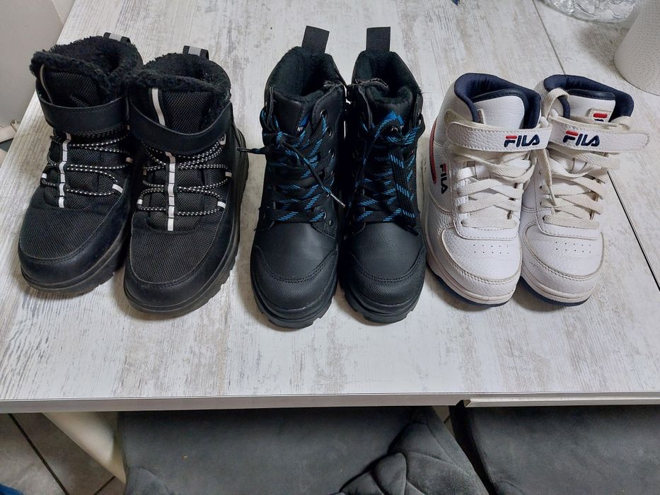 Papuci ghete și adiadasi