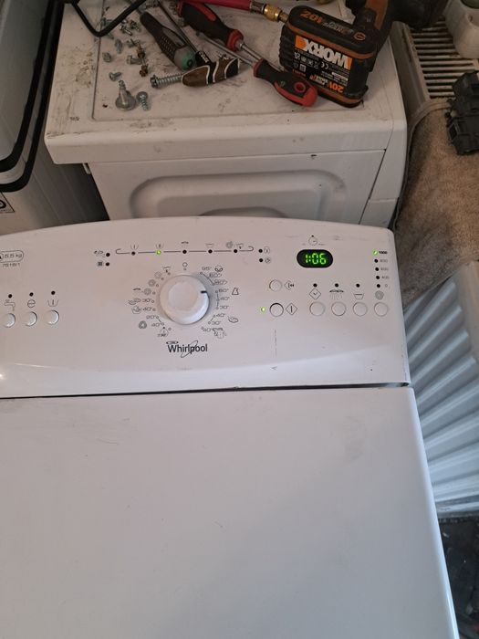 Vând mașină de spălat  verticala