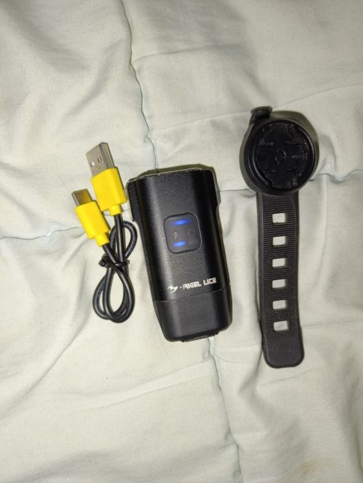 Продам фонарик в хорошем состоянии