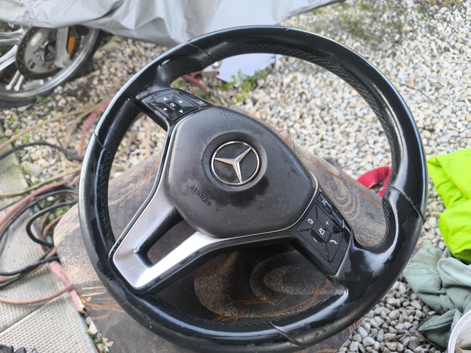 Мулти волан за Мерцедес