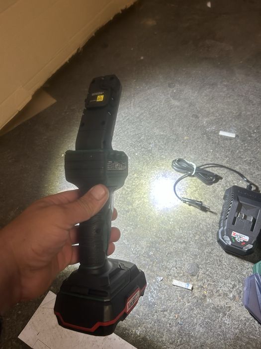 Aparat de masura si auto