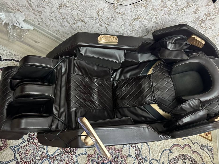 Masaj kreslo sotiladi yengi 4oy ishlatilgan