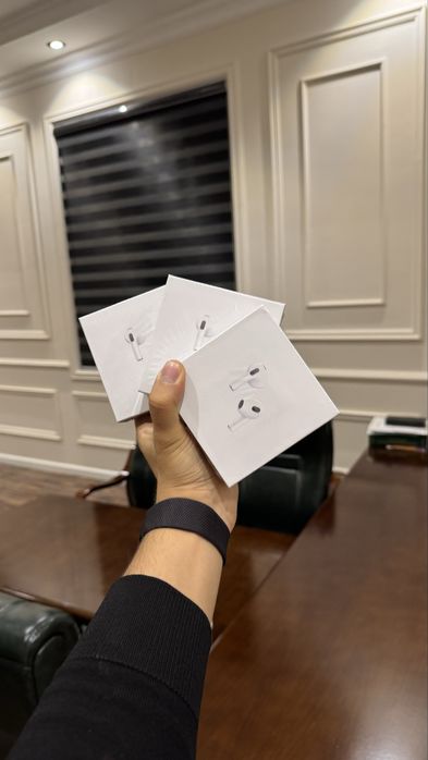 Airpods 2.1  California 1-1