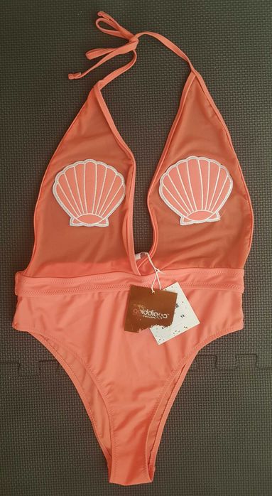 Golddigga - Оригинален Цял Бански Костюм, наличен в 2 цвята