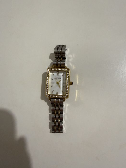 Женские часы chanel