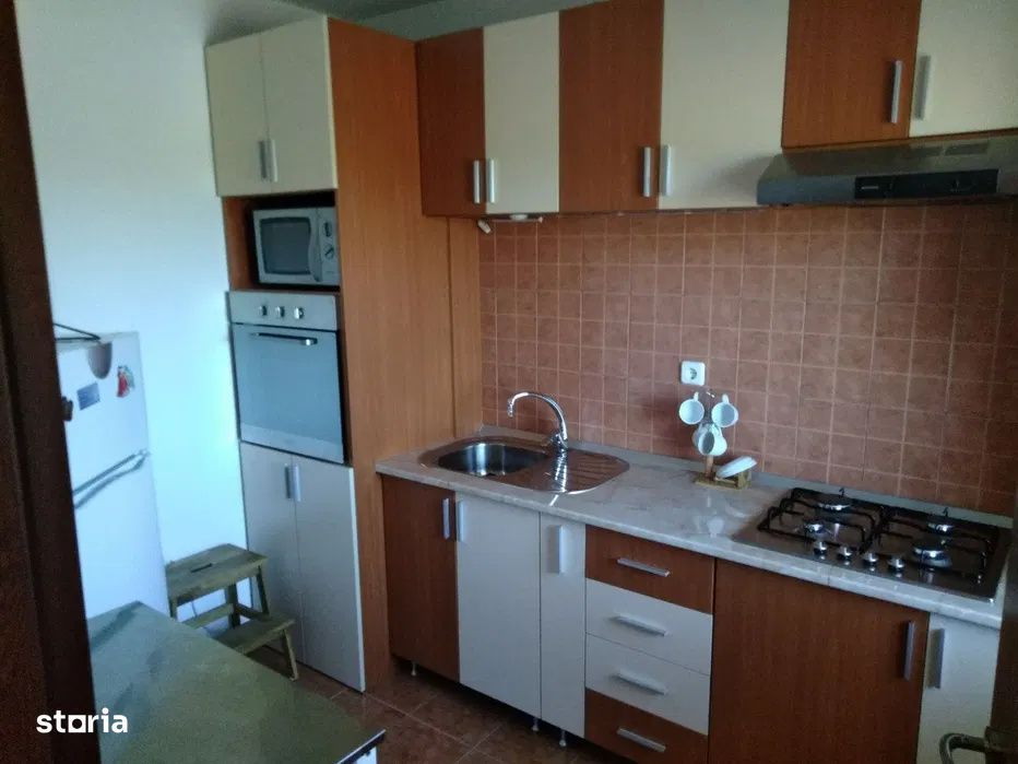 Apartament de vanzare 2 camere 49mp balcon 5mp zona Floresti Iazului