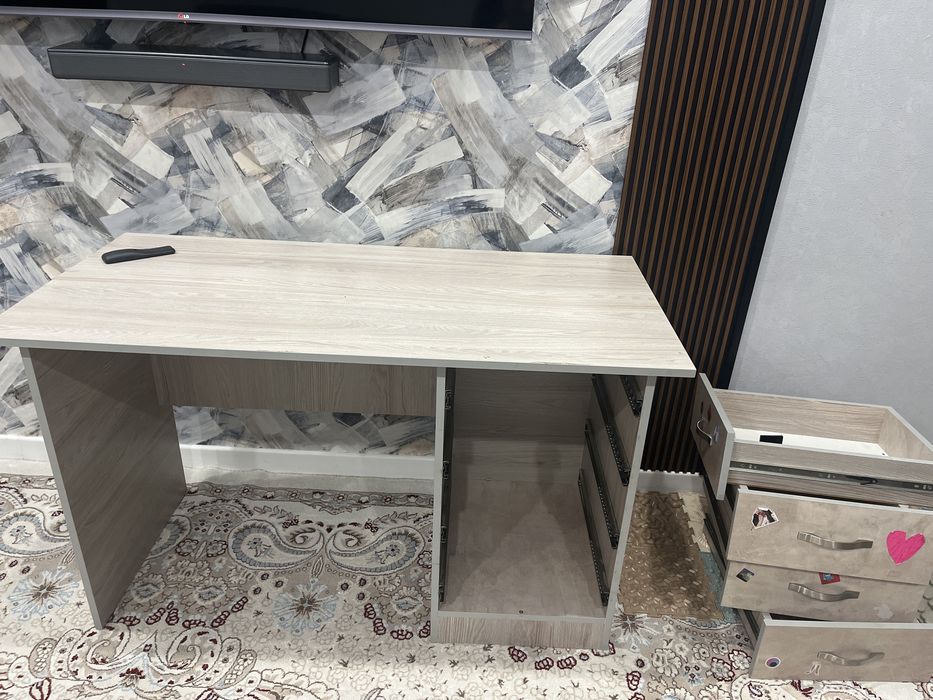 Стол рабочий с полками 15000