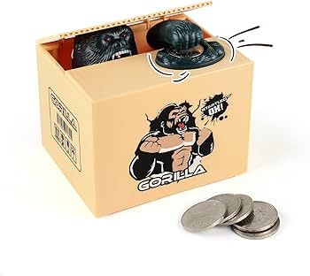 Детската касичка  е с формата на горила скрита в кутия