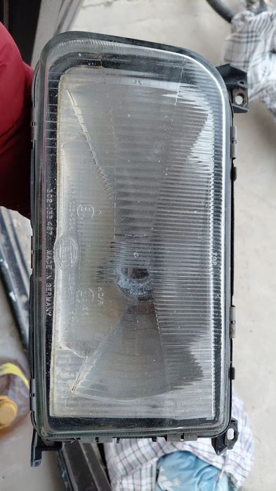 Фар на пассат V3