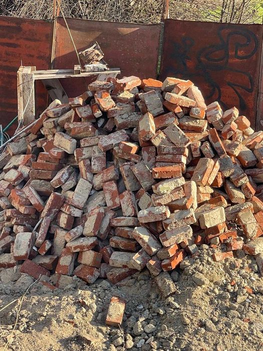 Caramizi rezultate din demolare