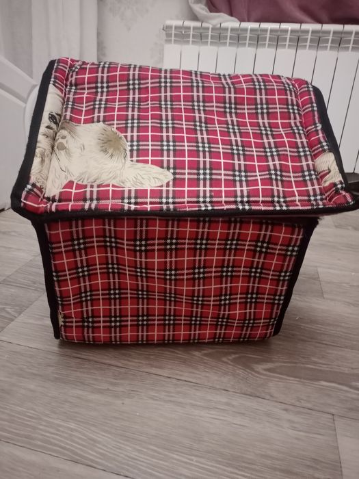 Домик для мелкой собачки