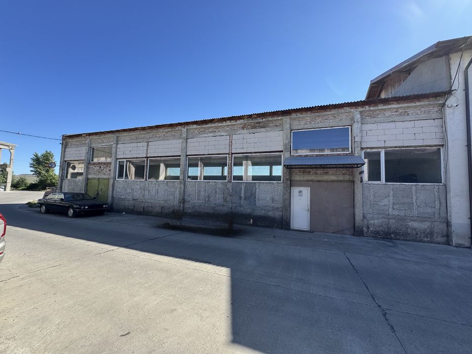 Hala industrială în Fălticeni, Str. Armatei nr. 5 :Suprafata 303 mp