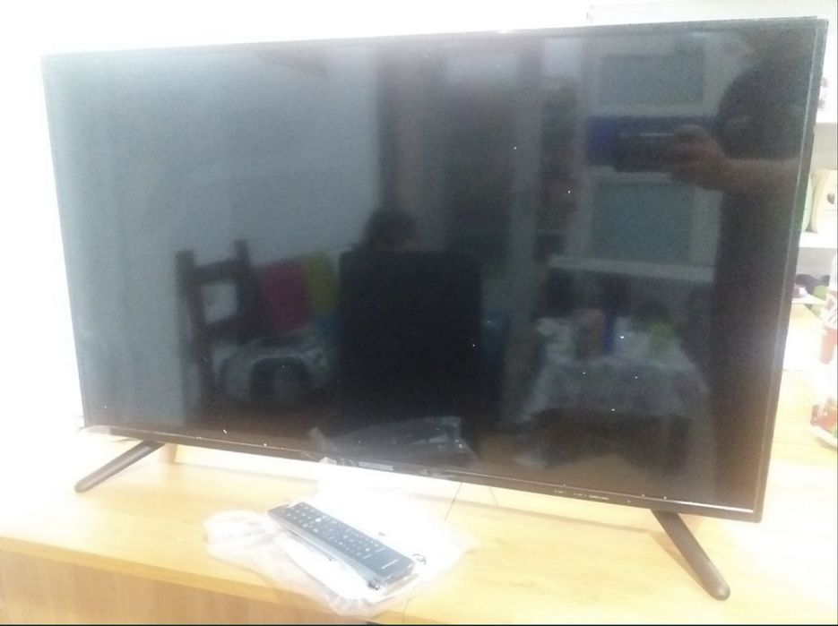 Tv Grundig 43 vle 601 , pentru piese