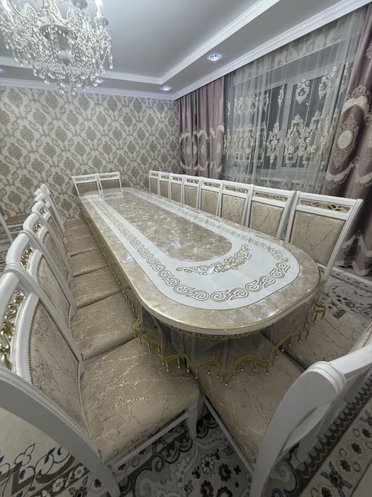 Стол , стульясымен сатылады