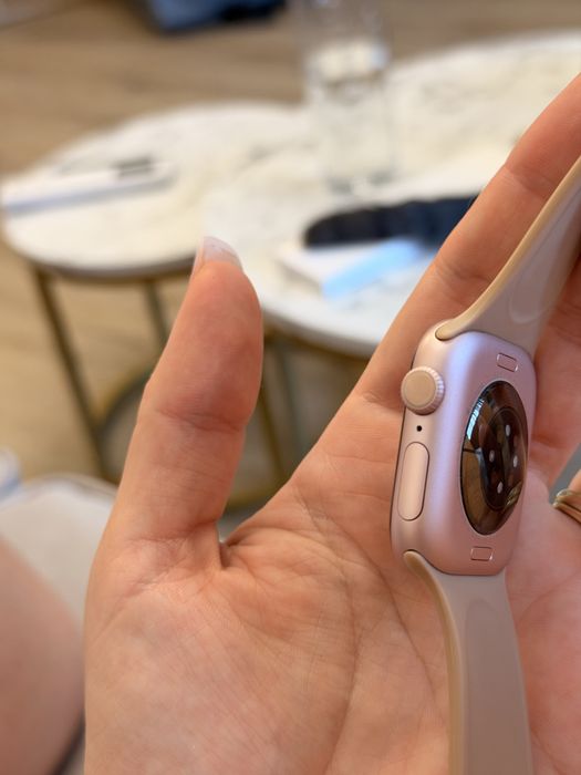 Apple watch 10 42mm  gold rose