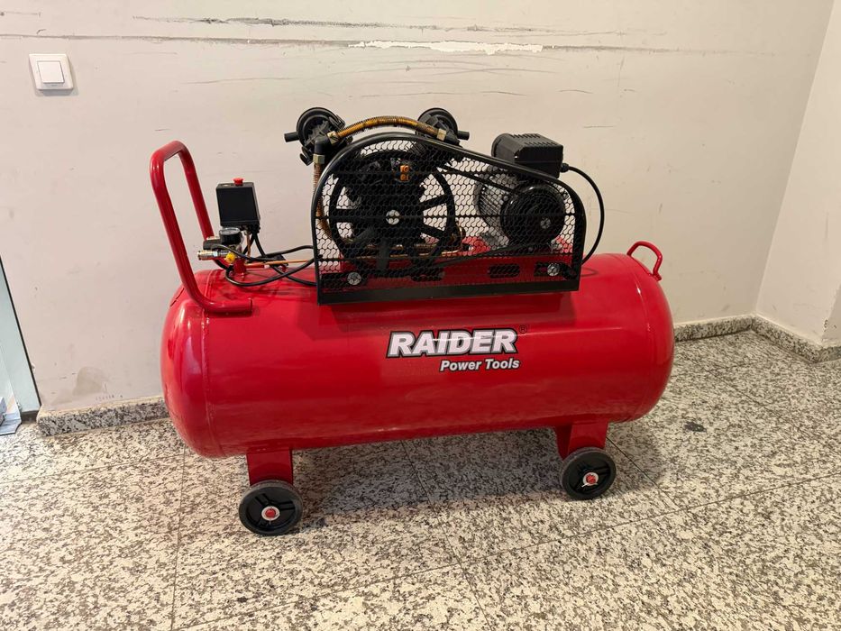 Компресор 200L 2.2kW 250L/min 2цил. ремък RD-AC19