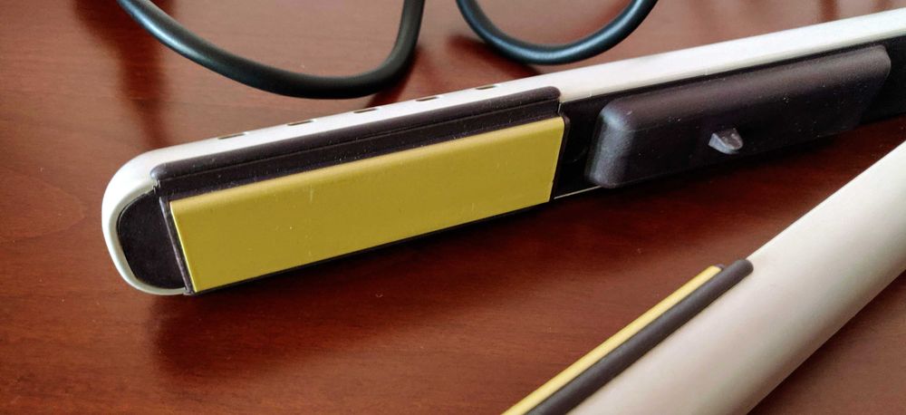 Placa de par ceramica Philips cu ioni de argint