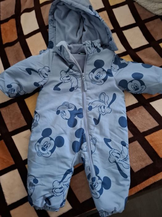 Combinezoane/geaca/bluza bebelusi 3-6 luni ( 68 cm)