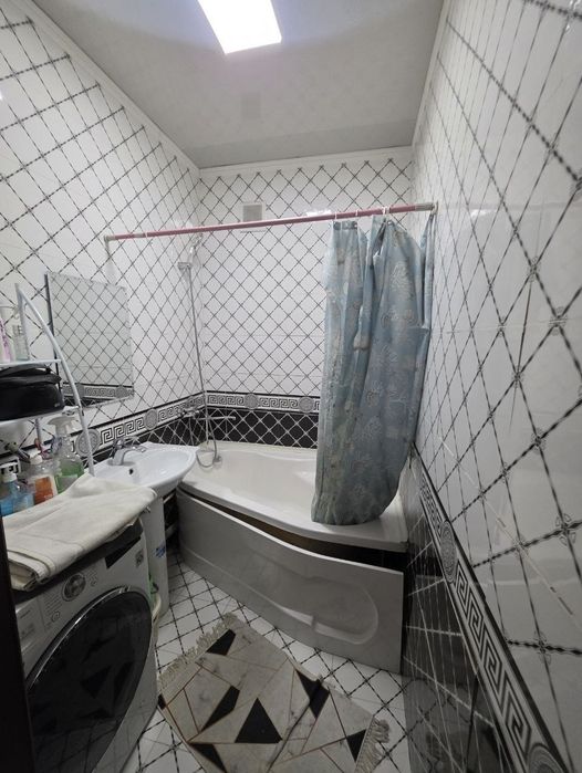 Срочно. 3 ком 70кв.м 77500$