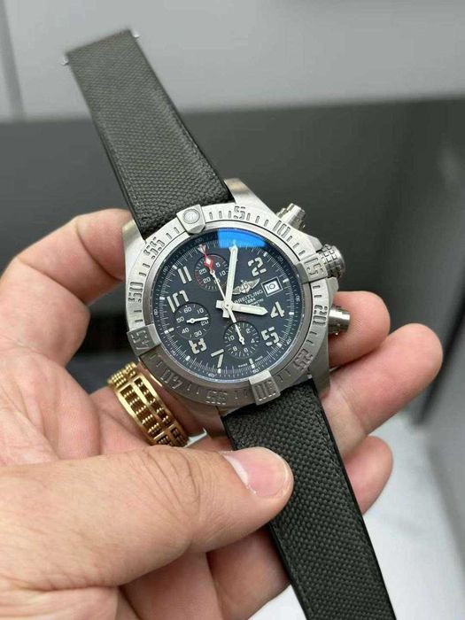 Breitling Avenger Bandit