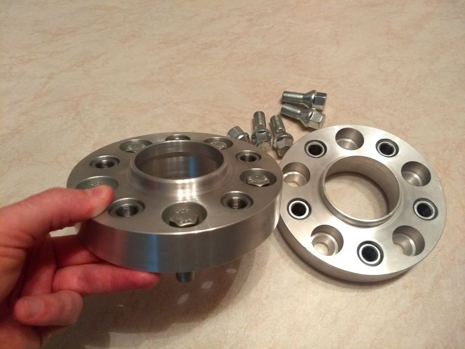 Kit 2 Flanse distantiere BMW 30 mm sau orice Grosime