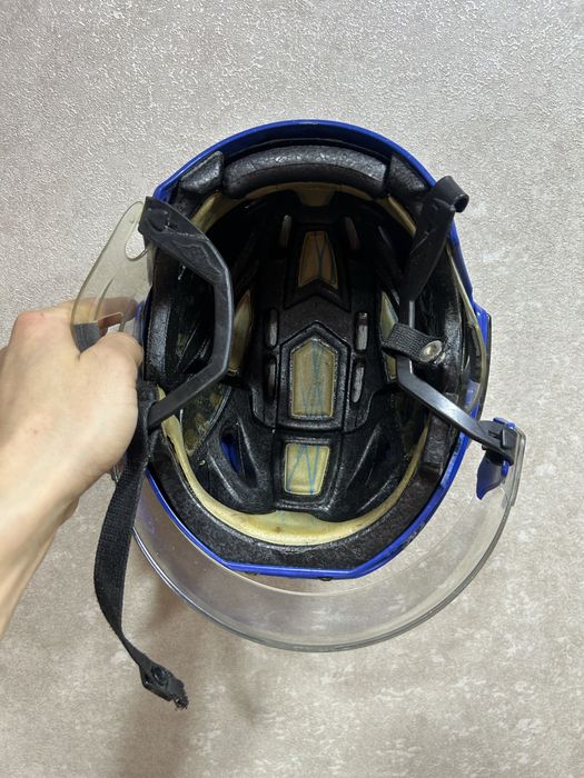 Шлем хоккейный с визором