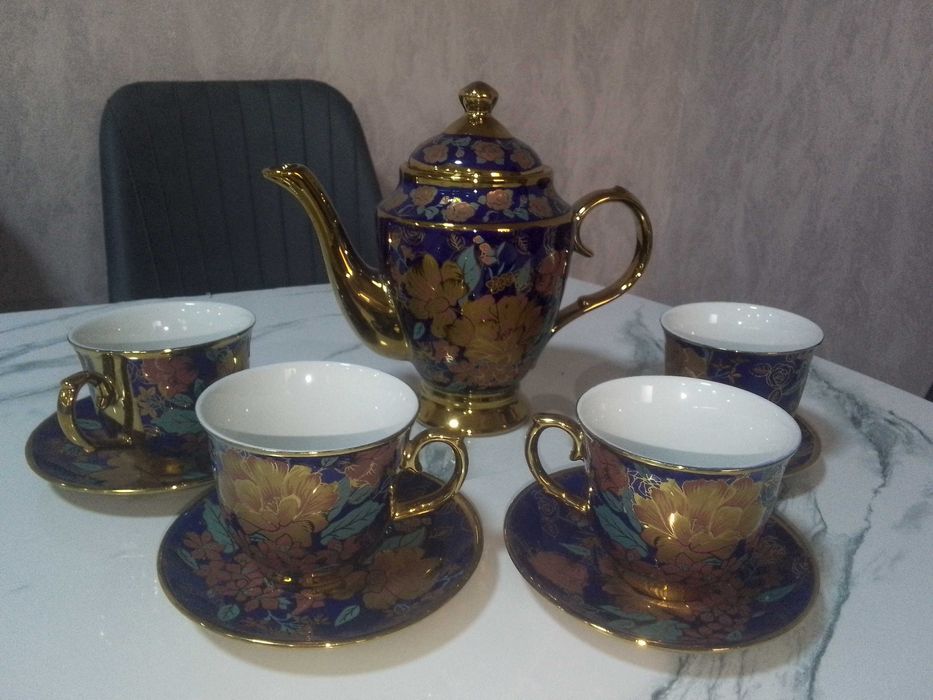 Чайный сервиз сотилади