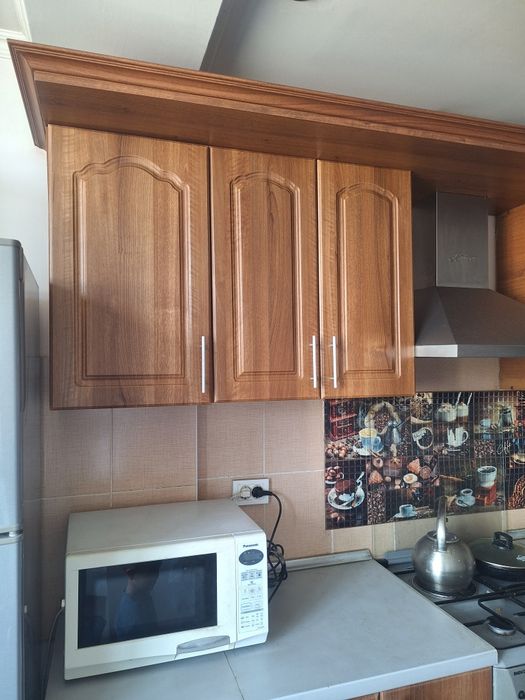 Продам кухонный гарнитур б/у