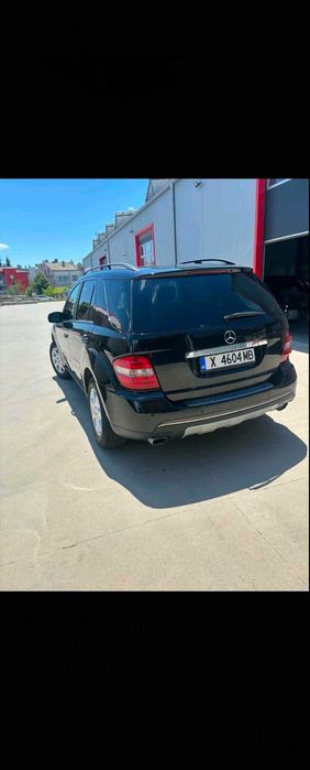 Продавам джип Мерцедес ML 320
