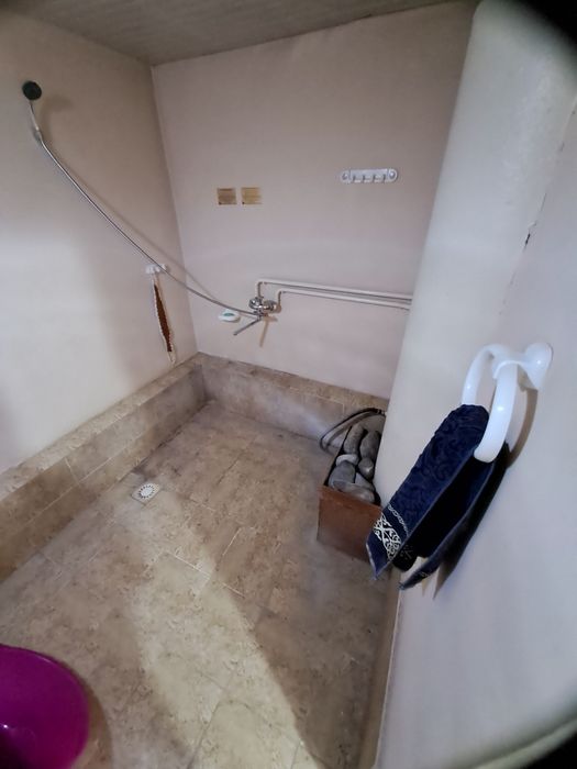 Hovli uy arendaga beriladi solnechnida