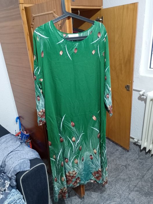 Vând halat de baie și incălțăminte noi damă 38