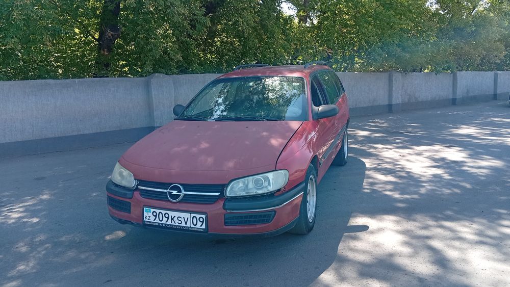 Продам машину Опель срочно